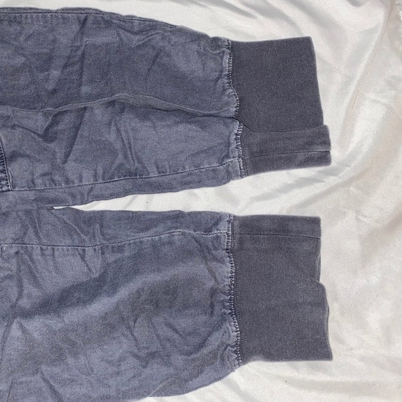 Aritzia TNA Dark Grey Joggers - Picture 4 of 6